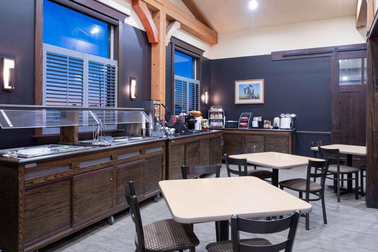 Hawthorn Suites By Wyndham Williston Extérieur photo