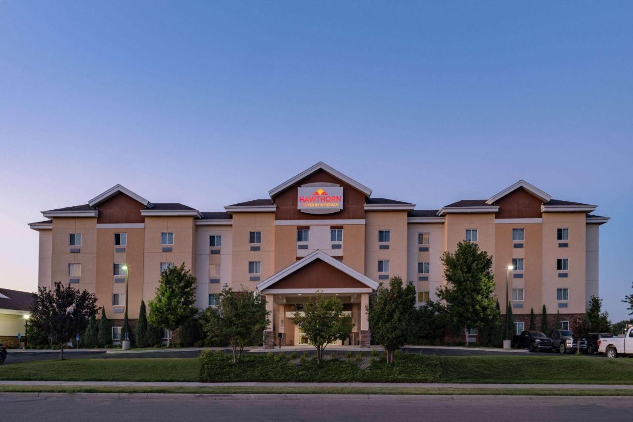 Hawthorn Suites By Wyndham Williston Extérieur photo