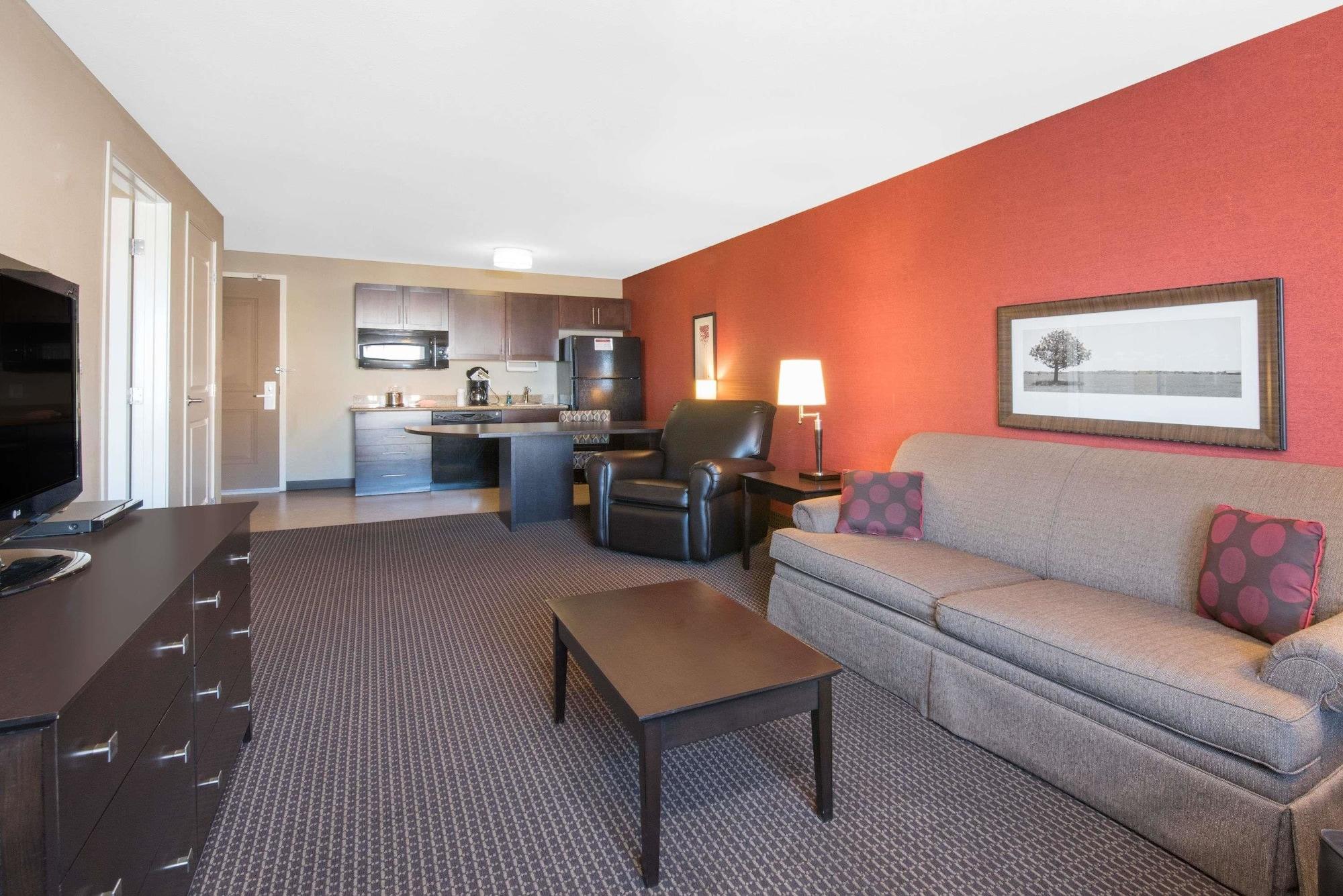 Hawthorn Suites By Wyndham Williston Extérieur photo